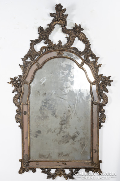 Neobarokk stílusú faragott fa keretes tükör