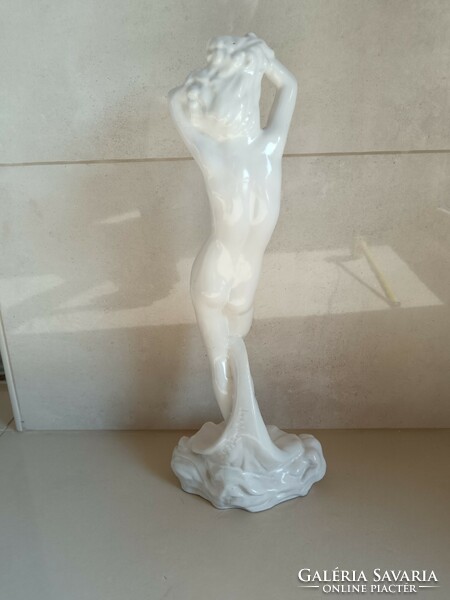 Kisfaludy strobl: Birth of Venus statue