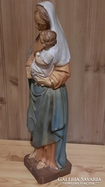 Large statue of the Virgin Mary with baby Jesus