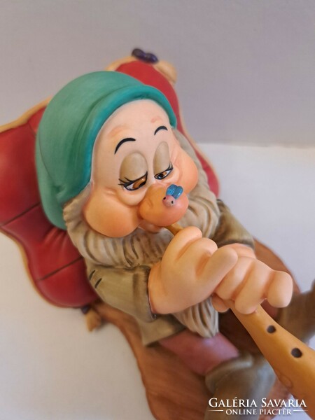 Walt disney classic collection snow white fairy tale, snooze dwarf original porcelain figure