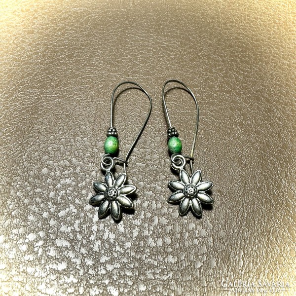 Old special floral dangle vintage earrings, metal earrings, the jewelry is from the 1970s
