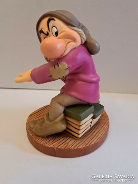 Walt disney classic collection snow white fairy tale, grunting dwarf original porcelain figure