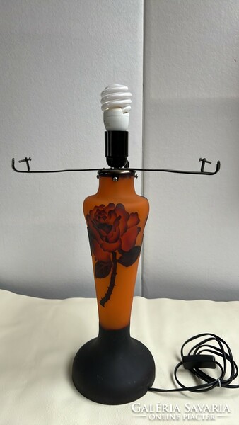 Rózsa mintás Gallé üveg asztali lámpa