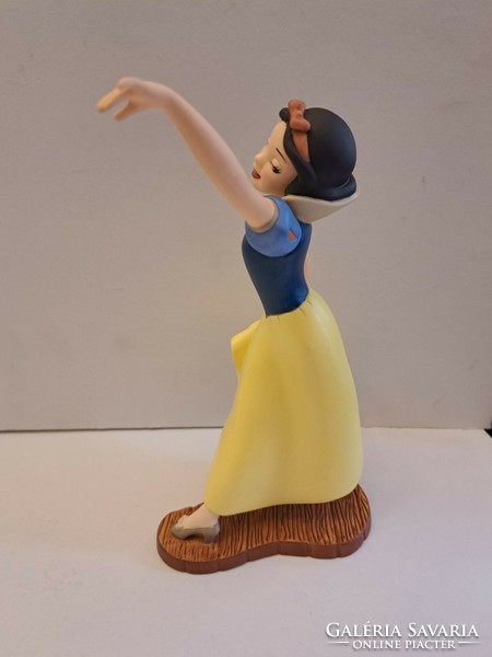 Walt disney classic collection snow white fairy tale, snow white original porcelain figure