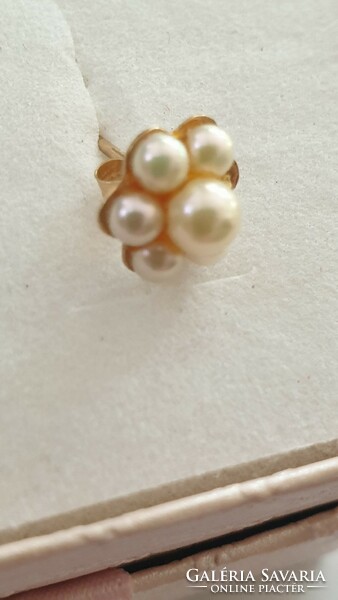Beautiful small flower 9k gold earrings 1pc