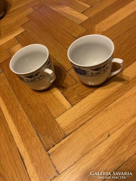 3 in one! Small coffee pourer with gilded rim, 2 Chinese cups, ceramic with little Mary. Fig.