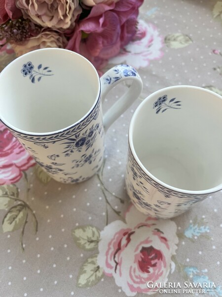 Wonderful porcelain mugs with blue flowers in a pair, exclusive for Victoria and Albert Museum, London