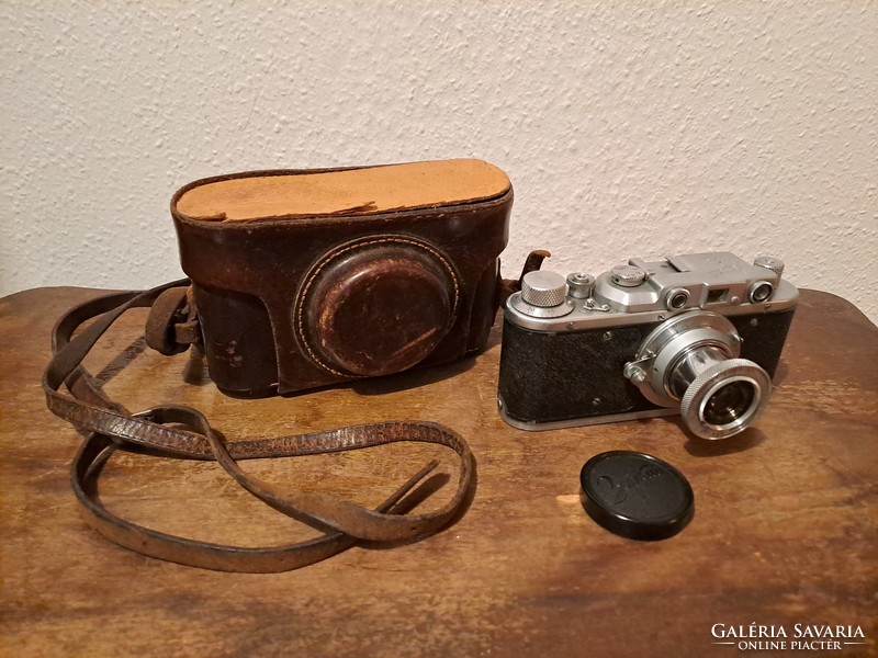 Nice Zorkij camera, not Zorkij c!, Leica copy, with original but incomplete leather case.