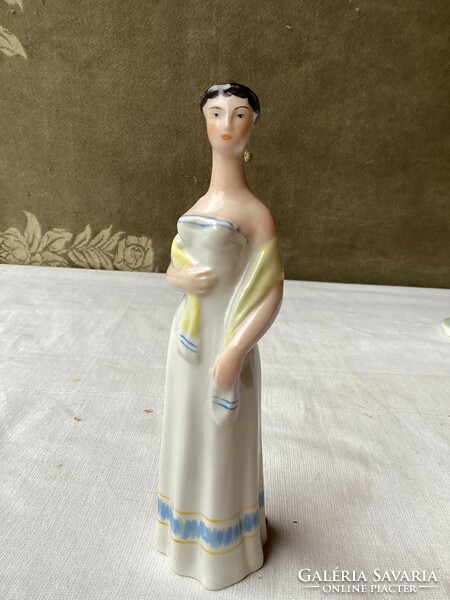 Drasche kőbányai porcelán stólás nő figura 18 cm.