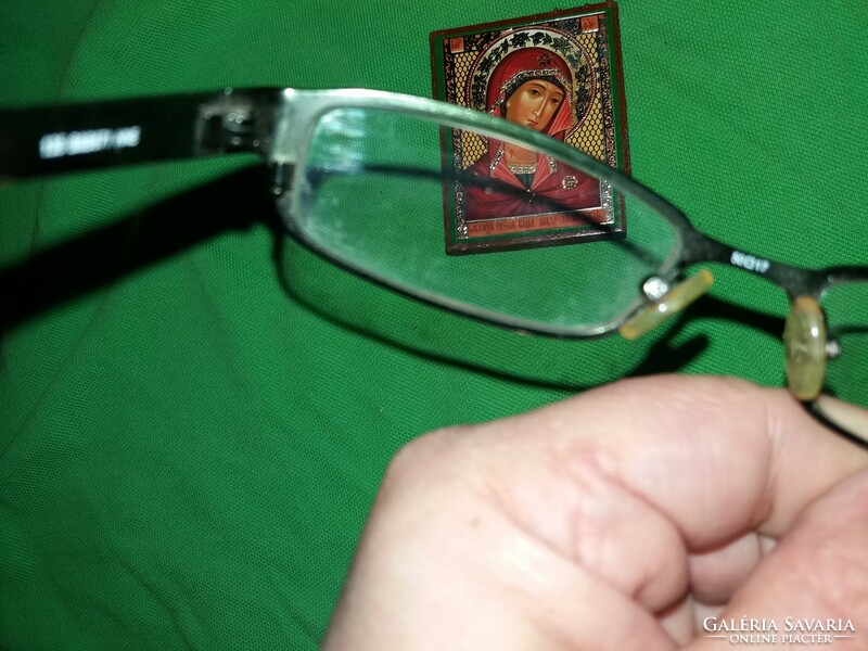 MINŐSÉGI Üveglencsés UNISZEX titánium keretes SAFILO szemüveg kb. 1 -es a képek szerint
