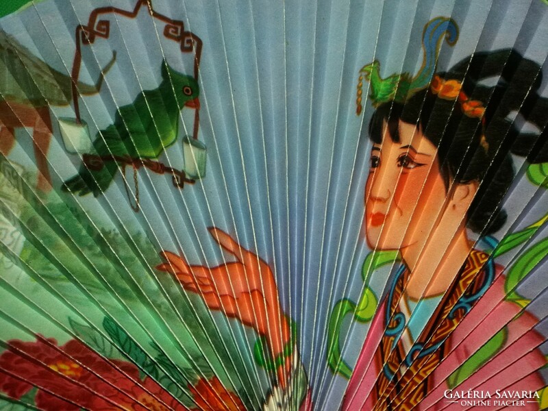 Régi keleti kínai bambusz - papír szép festett legyező a képek szerint