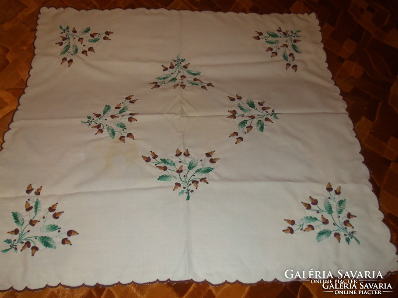 Handcrafted acorn-patterned table cloth on yellow sun fabric, machine hemmed, shipping cost paid by the buyer