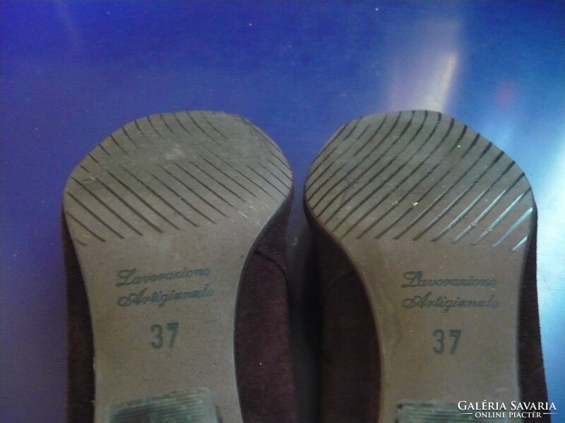 Women's shoes 37.