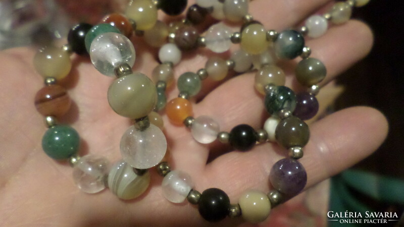 54 cm necklace made of mixed mineral pearls.