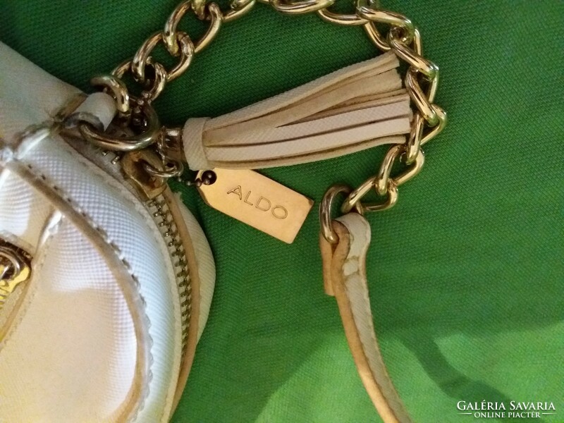 Very nice, cool white quality Aldo smaller shoulder bag women's bag 19 x 13 x 5 cm according to the pictures