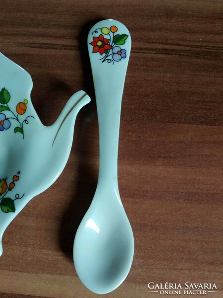 Bowl and spoon in the shape of a porcelain teapot with a Kalocsa pattern