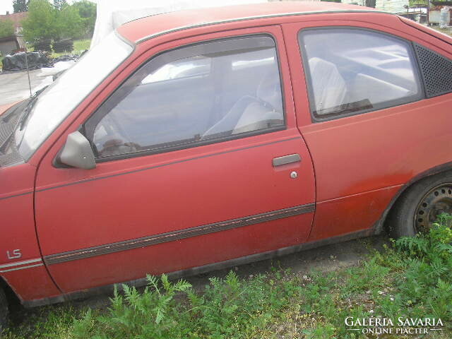 Old time opel cadet 1.3 -A rear door and 2-sided doors for sale with front rear bumpers