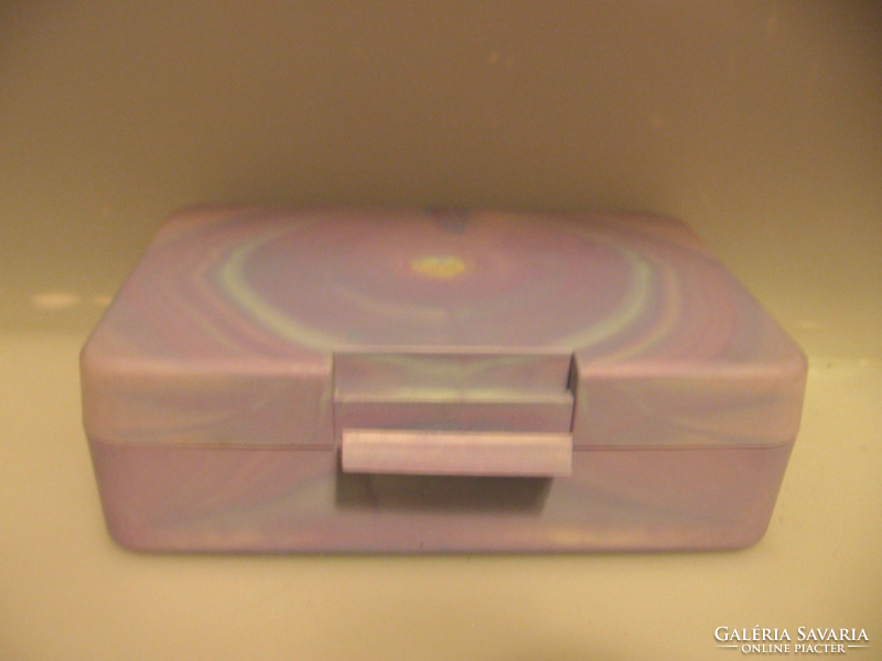 Retro snack box purple pink geberit advertising