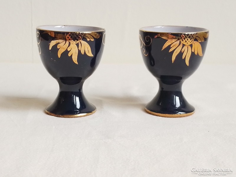 Két antik régi kézzel festett kobaltkék arany virág mintás mázas kerámia kupicás pohár, tojástartó