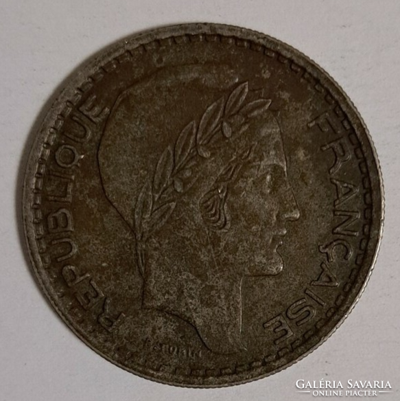 1949. France 10 franc money coin (236)