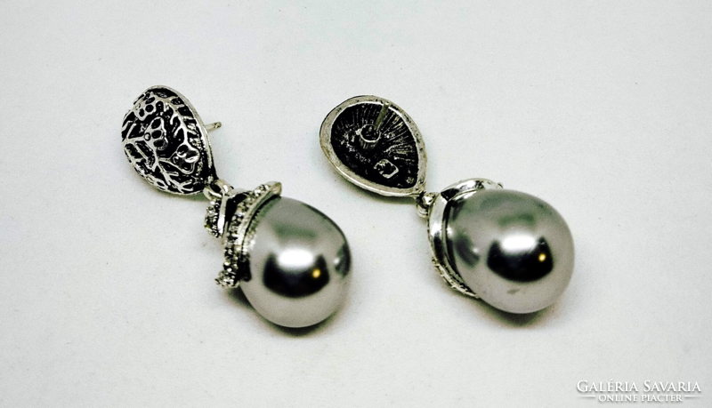 Silver drop pearl earrings with clear crystal inlay 57