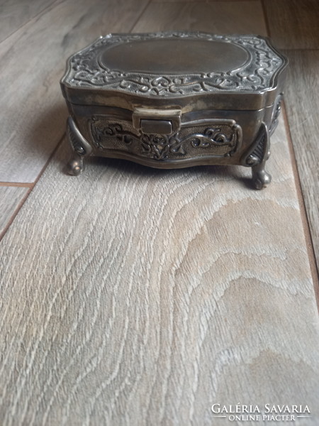Csodaszép régi ezüstözött ékszertartó doboz (6x12,8x9,8 cm)