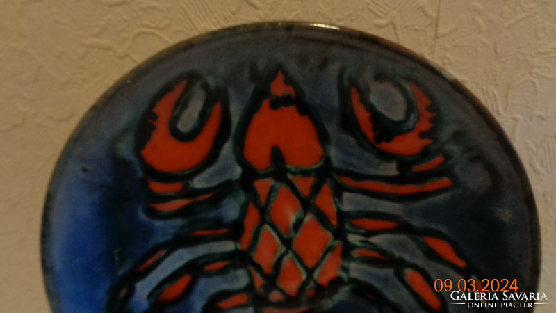 Retro crab wall plate, signed, nice piece, 22 cm