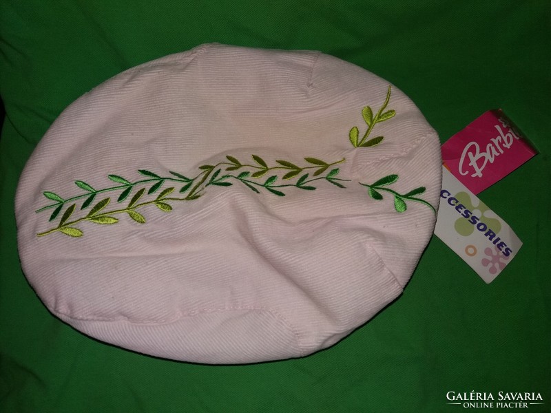 Very nice pink barbie collection mattel women's and girls' sildes hat according to the pictures
