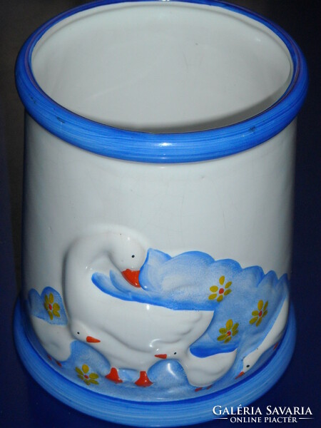Goose ceramic pot