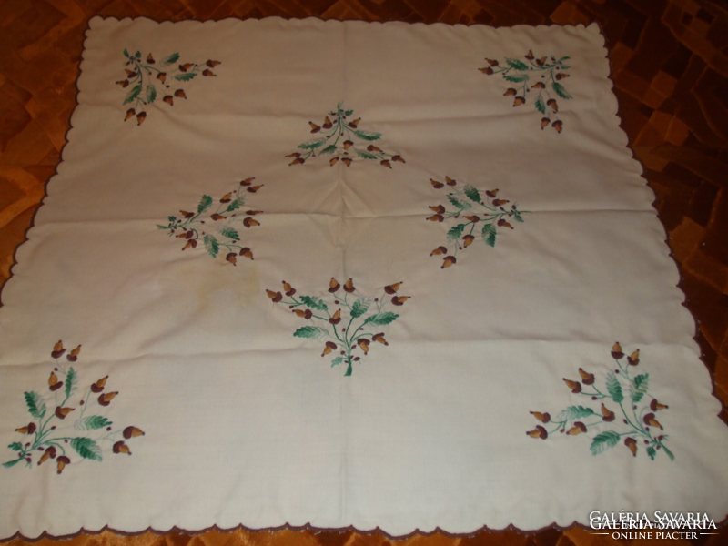 Handcrafted acorn-patterned table cloth on yellow sun fabric, machine hemmed, shipping cost paid by the buyer