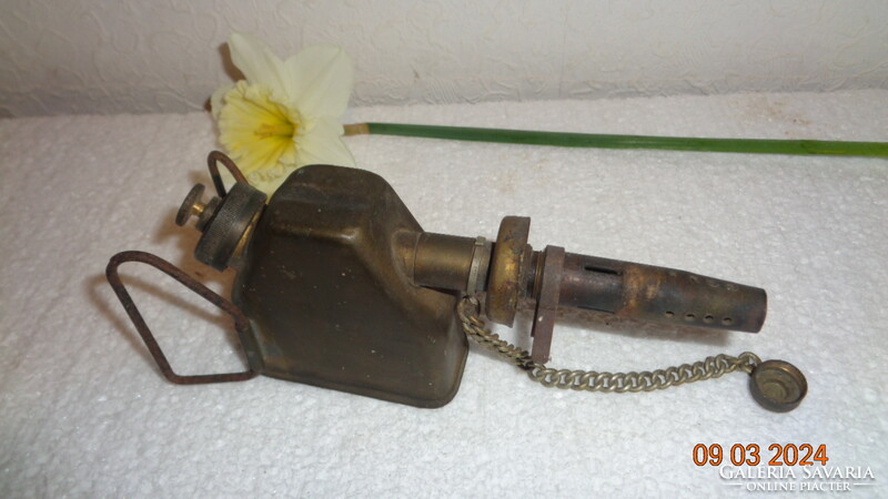 Antik  alkohol - benzin  lámpa , sárgarézből , 18 x 8 cm , szép állapotban , Raritate  !
