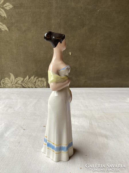 Drasche quarry porcelain woman figure with stole 18 cm.