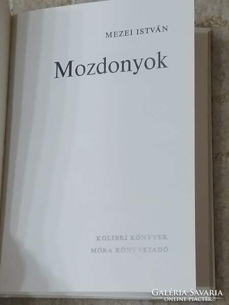 Mezei István: Mozdonyok (Kolibri könyvek sorozat) Kolibri zsebkönyv