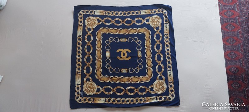 Chanel 100% silk scarf large size !!!