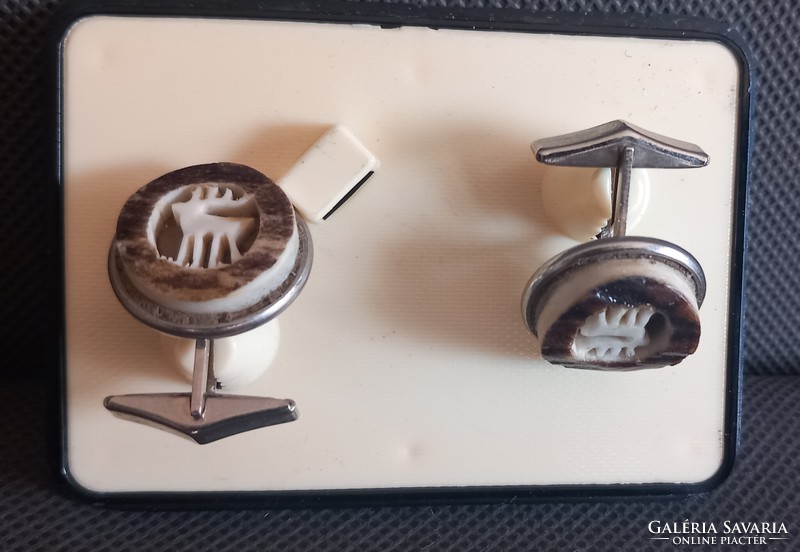 Bone hunter cufflinks negotiable vinrage