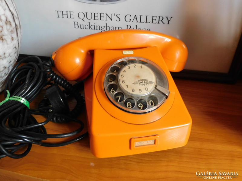 Retro orange dial telephone mechanical works