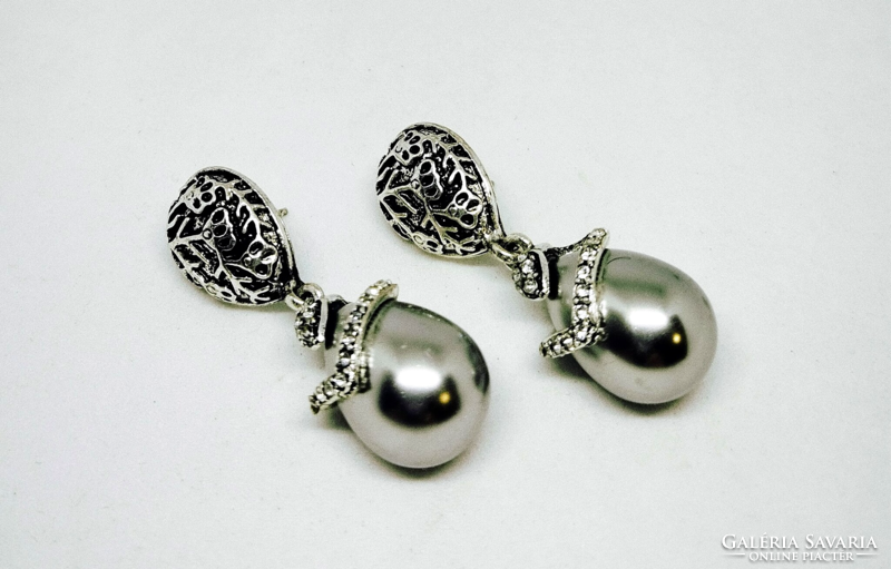 Silver drop pearl earrings with clear crystal inlay 57
