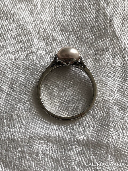 White gold ring with pearls and glasses!
