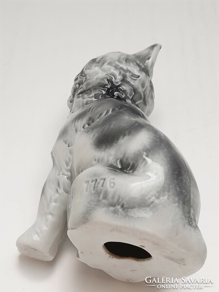 Porcelán macska, jelzetlen, 11 cm