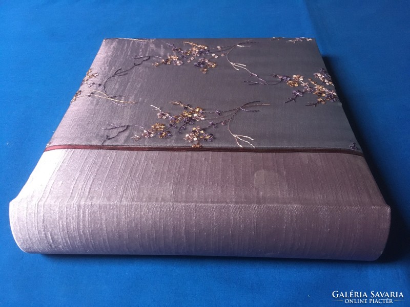 200 Pcs silk-covered embroidered floral photo album