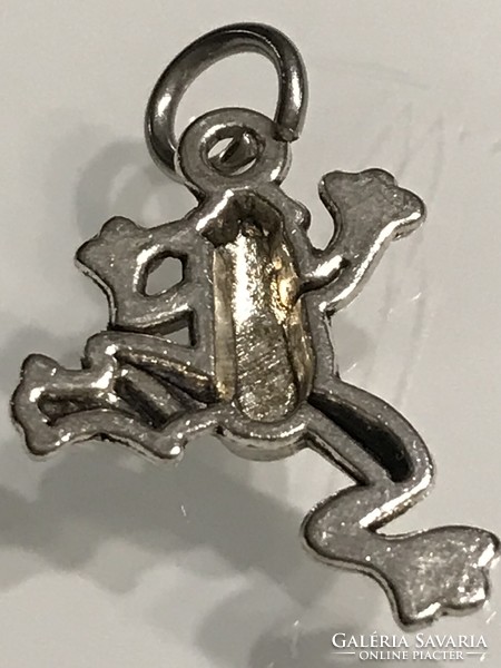 Silver-plated frog-shaped pendant, 3 cm long