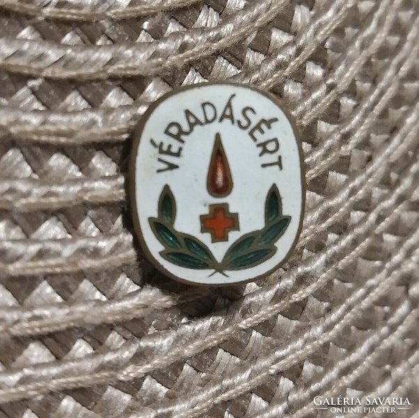 Enamel badge for donating blood