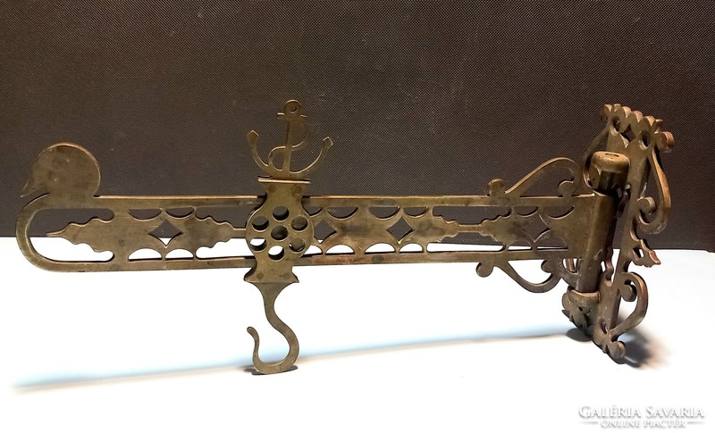 Antique copper wall hanger, console negotiable design