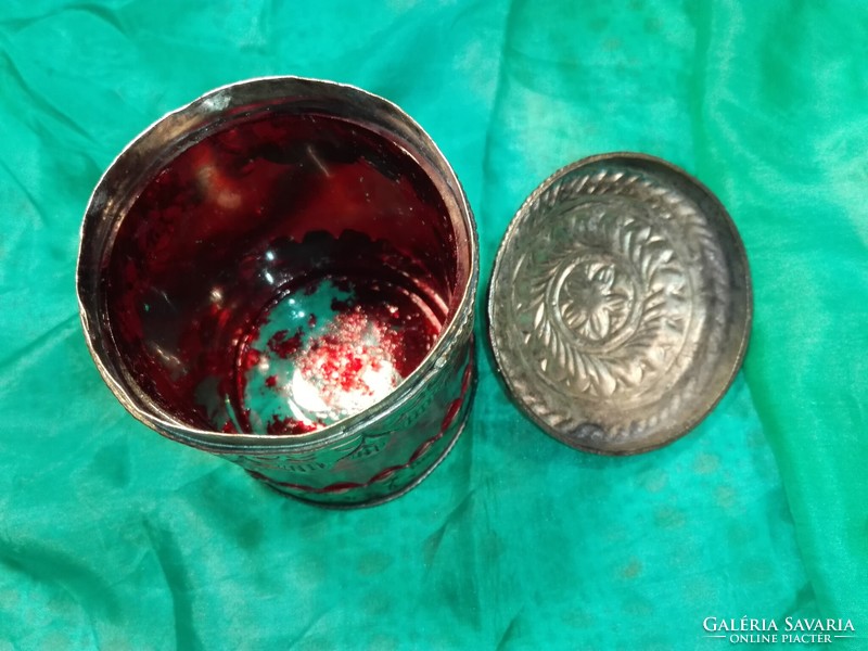 Crimson jar with beaten metal decoration