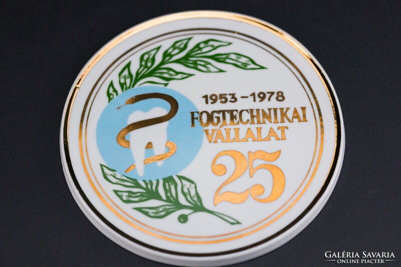 Hollóházi porcelain, 25th anniversary dental technology company commemorative plaque, in box, marked.