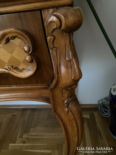 Chest of drawers, walnut, marquetry