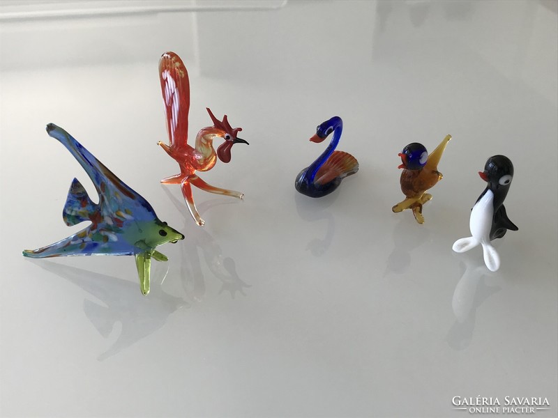 Kézműves üveg figurák, 5 db, 7 cm és 5 cm magasságúak