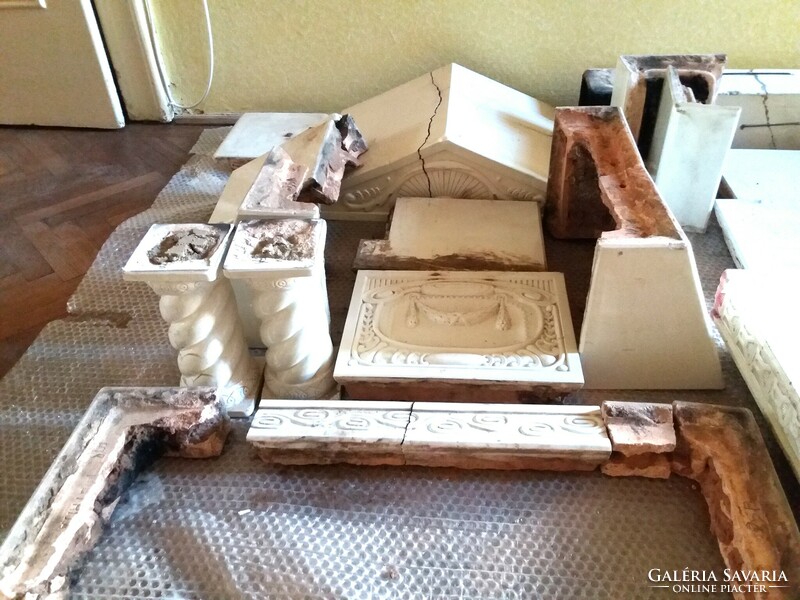 Old white ceramic stove from Beszterce from the 1920s, dismantled