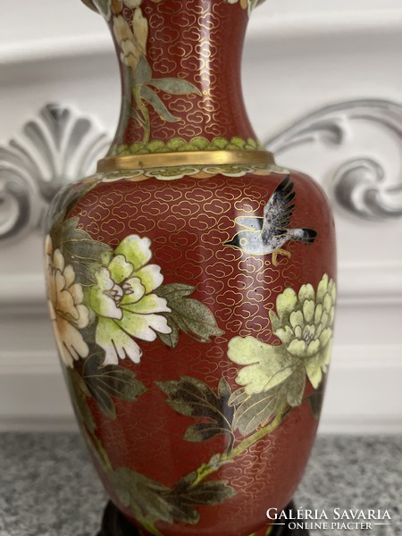 Chinese enamel vase with pair of large size openwork wooden soles.