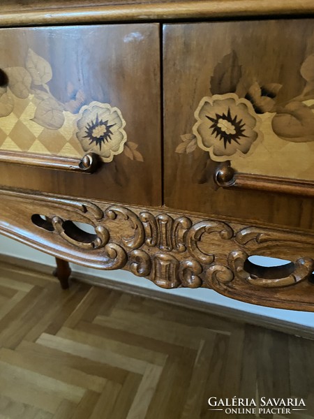 Chest of drawers, walnut, marquetry